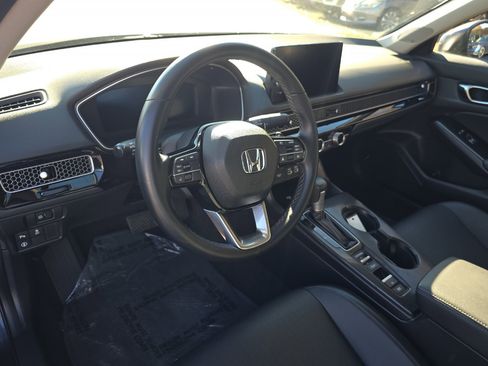 Used 2024 Honda Civic Touring image 9