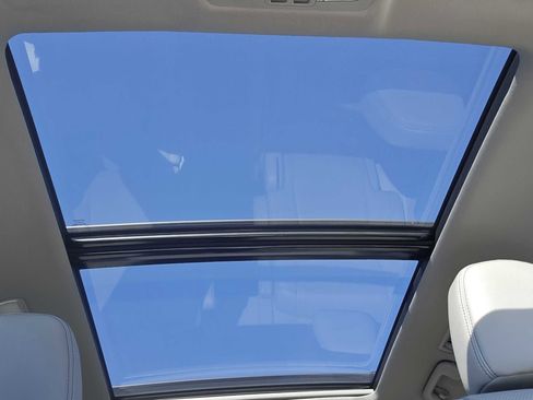 Used 2017 Toyota Highlander Limited Platinum image 21