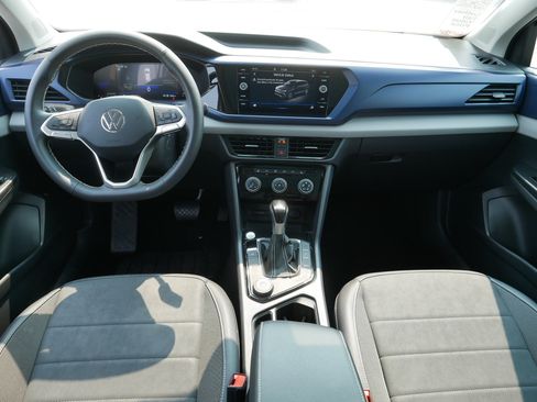 Used 2023 Volkswagen Taos SE w/ Panoramic Sunroof Package AWD/4WD image 10