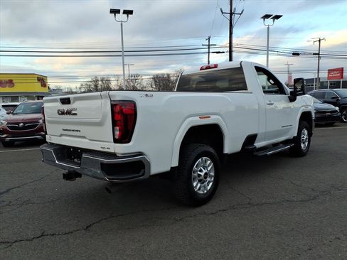 Used 2022 GMC Sierra 2500 SLE w/ SLE Convenience Package image 3