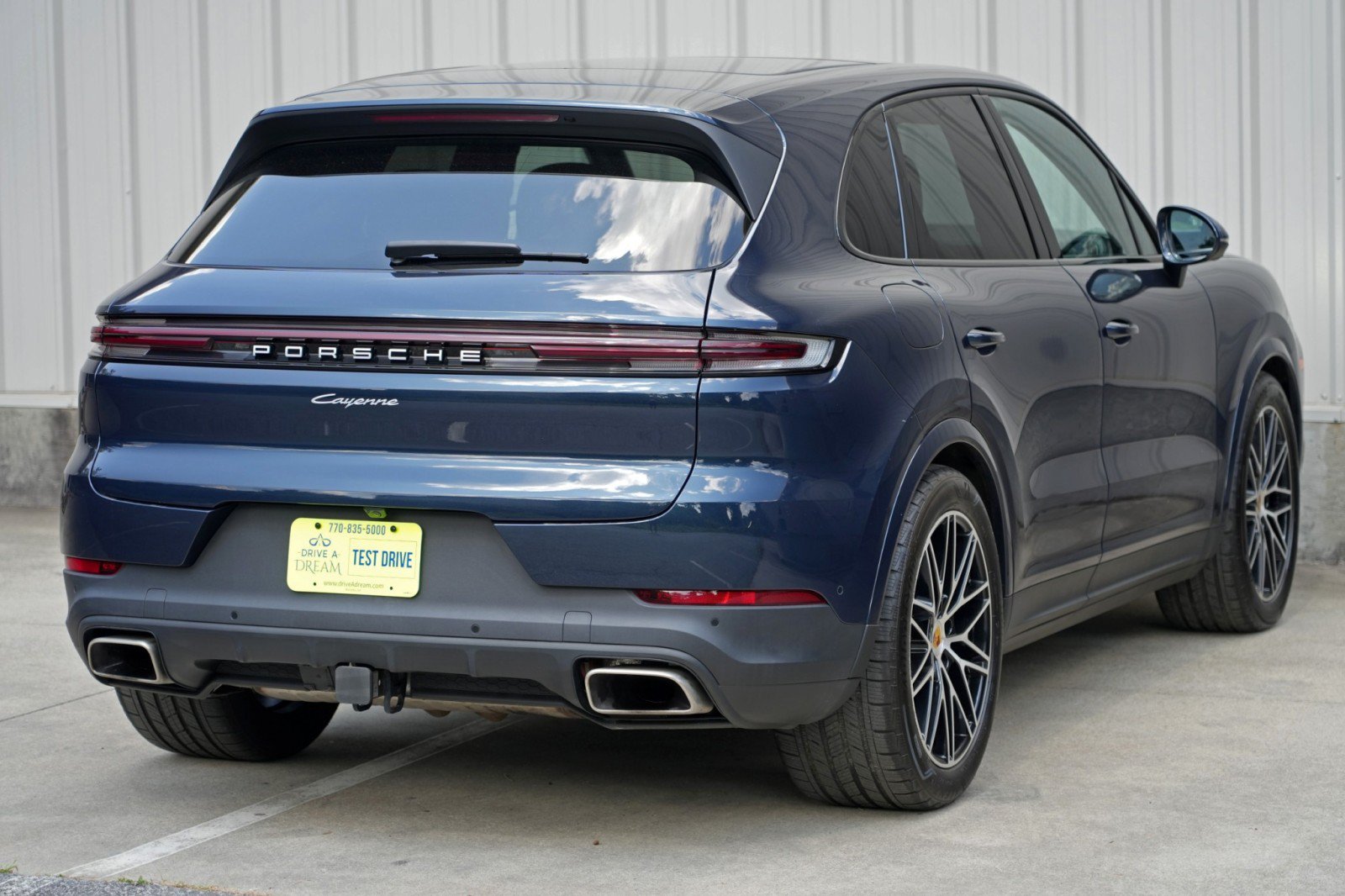 Used 2024 Porsche Cayenne AWD/4WD image 55