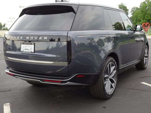New 2026 Land Rover Range Rover SE AWD/4WD image 9