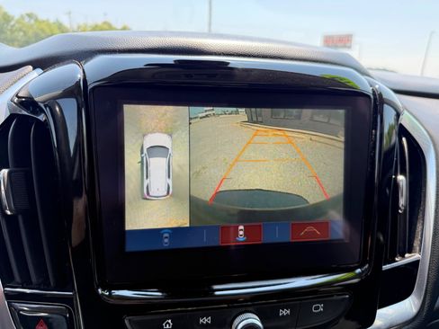 Used 2019 Chevrolet Traverse LT w/ LT Premium Package FWD image 12