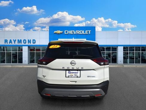 Used 2023 Nissan Rogue SV AWD/4WD image 4