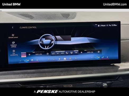 Used 2024 BMW X5 xDrive40i w/ Premium Package AWD/4WD image 11