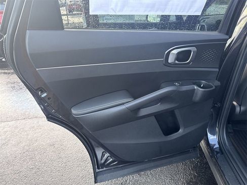 New 2026 Kia Sorento LX image 23