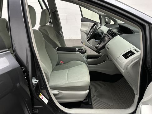 Used 2012 Toyota Prius V Three FWD image 17