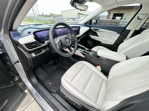 Used 2025 Buick Envision Avenir AWD/4WD image 10