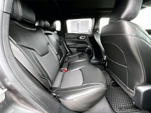 Used 2022 Jeep Compass Altitude w/ Sun and Sound Group image 16