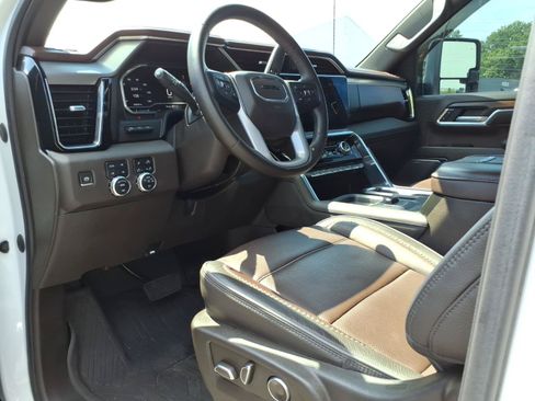 Certified 2024 GMC Sierra 2500 Denali w/ Denali Reserve Package AWD/4WD image 12