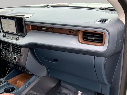 Used 2023 Ford Maverick Lariat FWD image 17