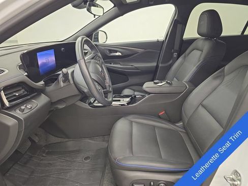 Used 2025 Buick Envista Sport Touring w/ Convenience I Package FWD image 21