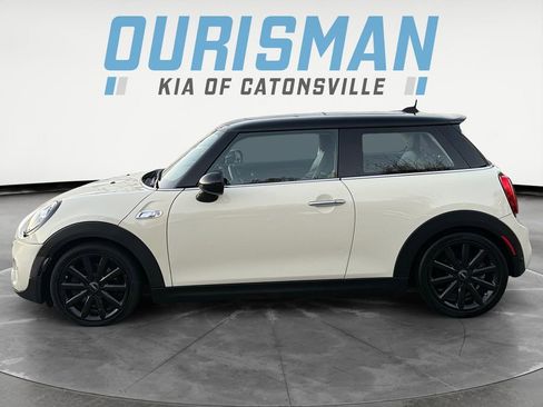Used 2019 MINI Cooper S w/ Premium Package image 3