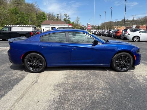 Used 2020 Dodge Charger SXT w/ Driver Convenience Group AWD/4WD image 6