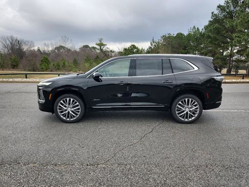 New 2026 Buick Enclave Avenir w/ Super Cruise Package image 2