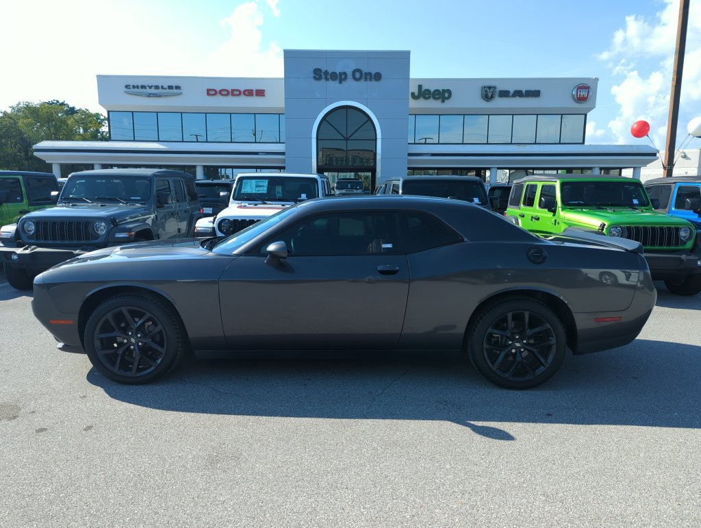 Used 2021 Dodge Challenger SXT w/ Blacktop Package RWD image 3