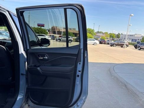 Used 2023 Honda Ridgeline Black Edition image 25