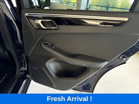 Used 2023 Porsche Macan S AWD/4WD image 15