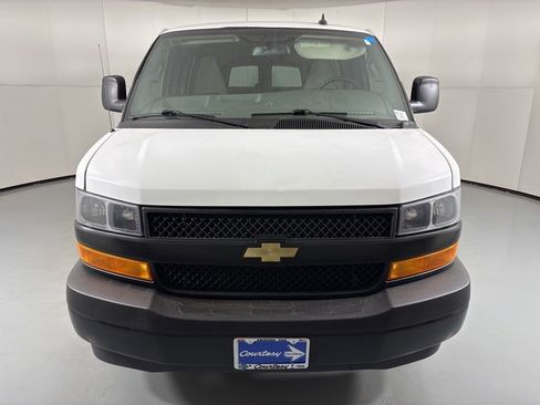 Used 2023 Chevrolet Express 3500 LS image 4