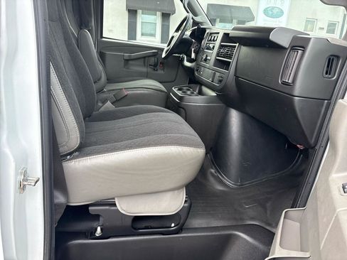 Used 2024 GMC Savana 2500 w/ Driver Convenience Package RWD image 27