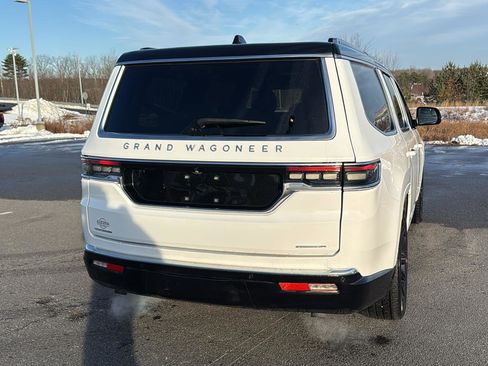 Used 2023 Jeep Grand Wagoneer Series II image 8