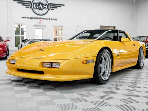 Used 1991 Chevrolet Corvette ZR-1 image 16