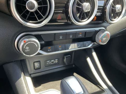 Used 2025 Nissan Sentra SV image 22