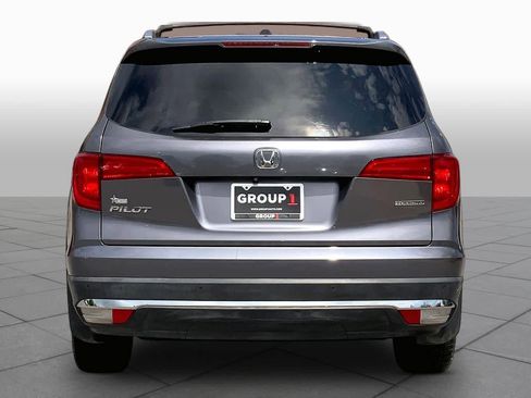 Used 2017 Honda Pilot Touring image 5