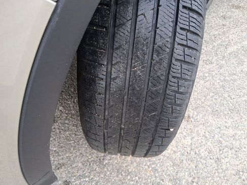 Certified 2018 Ford Escape SE image 27