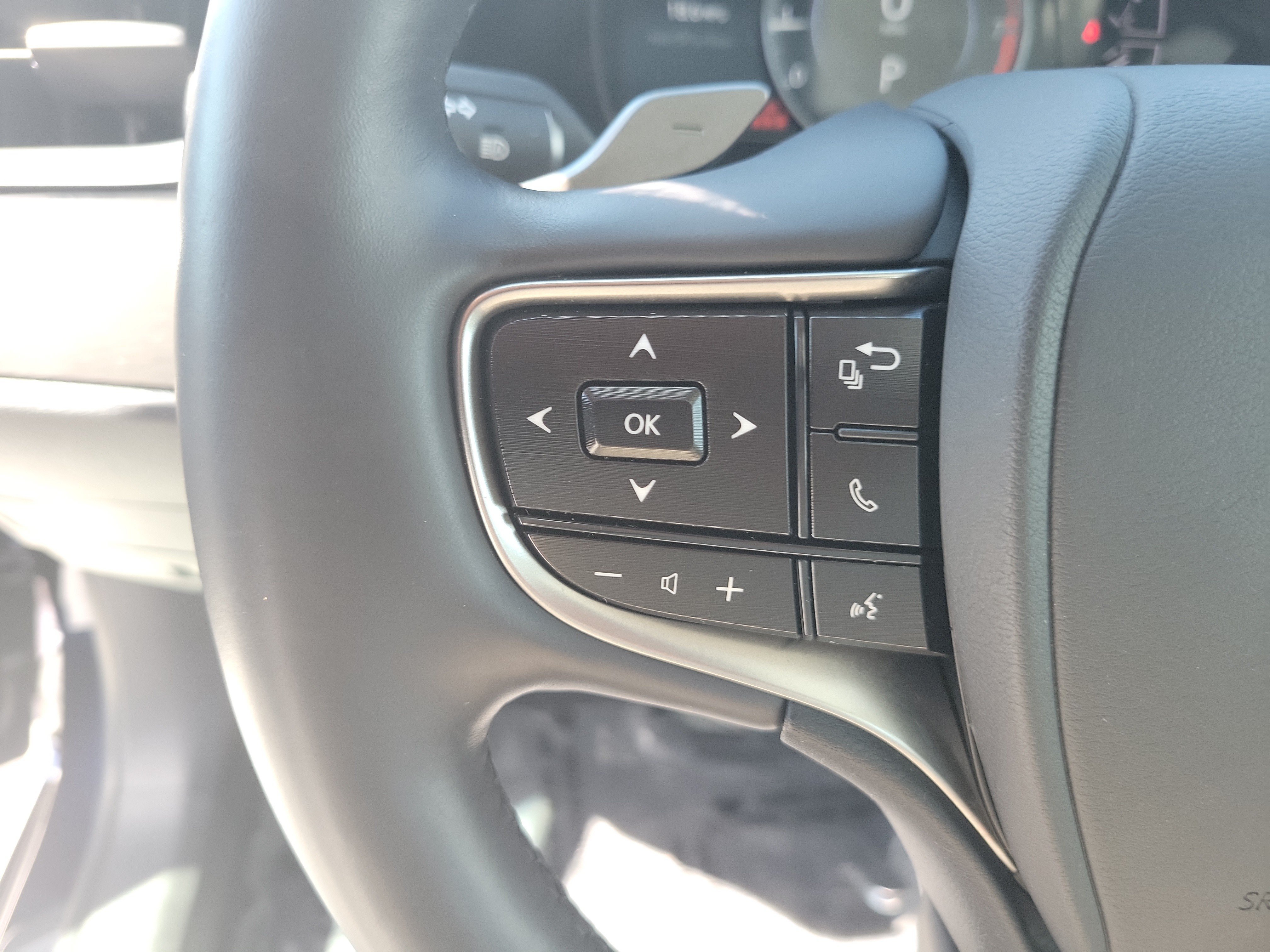 Used 2025 Lexus ES 350 w/ Premium Package FWD image 25