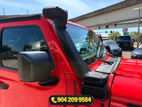 Used 2018 Jeep Wrangler Unlimited Rubicon AWD/4WD image 37