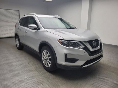 Used 2018 Nissan Rogue SV image 13