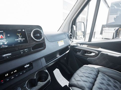 Used 2024 Mercedes-Benz Sprinter 3500 w/ Parking Package image 65