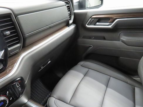 Used 2025 Chevrolet Silverado 2500 LT w/ Trail Boss Package image 29