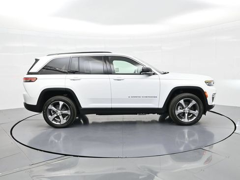 Used 2025 Jeep Grand Cherokee Limited 4xe w/ Luxury Tech Group II AWD/4WD image 5