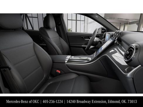 Used 2026 Mercedes-Benz GLC 300 image 4