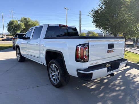 Used 2017 GMC Sierra 1500 Denali AWD/4WD image 3