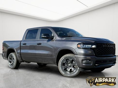 New 2026 RAM 1500 4x4 Crew Cab image 2