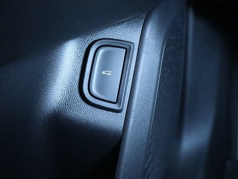 New 2026 Chevrolet Equinox LT w/ Convenience Package II FWD image 18