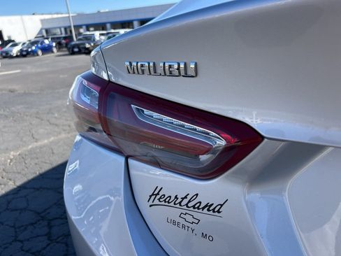 Used 2022 Chevrolet Malibu LT image 13