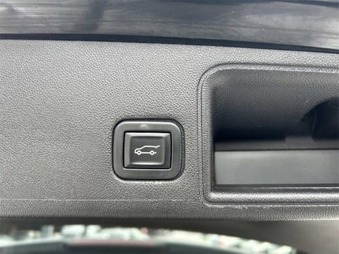 Used 2023 GMC Terrain AT4 image 14