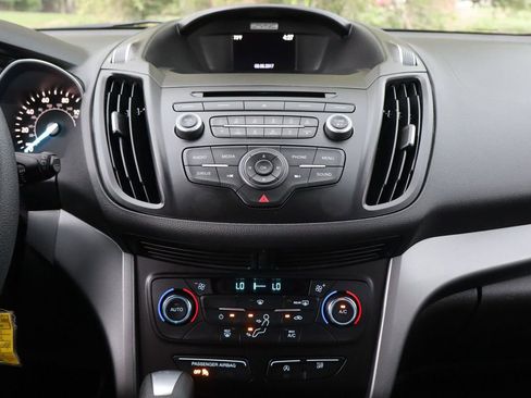 Used 2017 Ford Escape SE AWD/4WD image 34