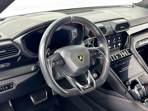 Used 2021 Lamborghini Urus AWD/4WD image 12