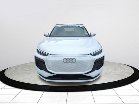 Used 2025 Audi Q6 e-tron Prestige AWD/4WD image 8
