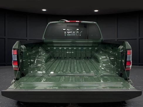 Used 2025 Nissan Frontier PRO-4X AWD/4WD image 23