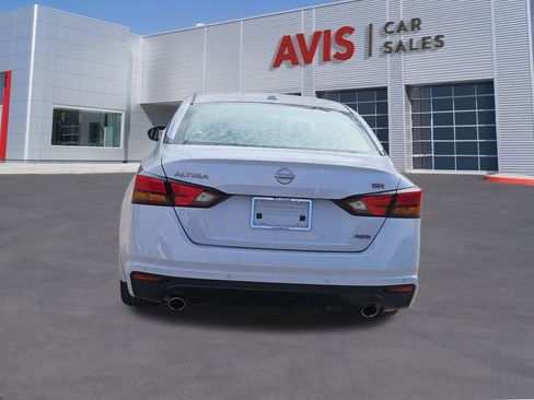 Used 2025 Nissan Altima 2.5 SR w/ SR Premium Package image 5