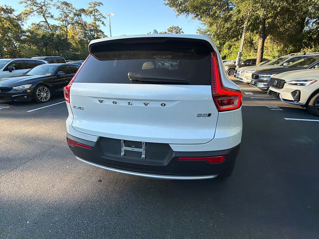 Used 2024 Volvo XC40 B5 Plus w/ Protection Package Premier AWD/4WD image 14