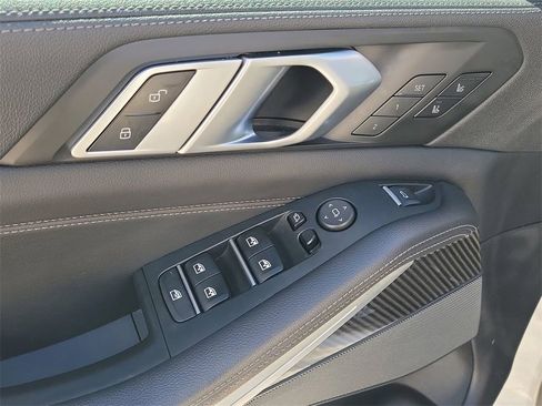 Used 2022 BMW X5 M50i w/ Executive Package image 24