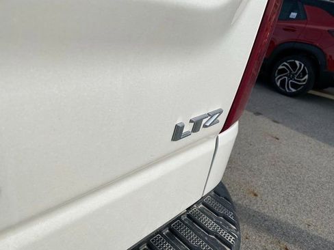 Used 2022 Chevrolet Silverado 1500 LTZ w/ LTZ Convenience Package II image 11