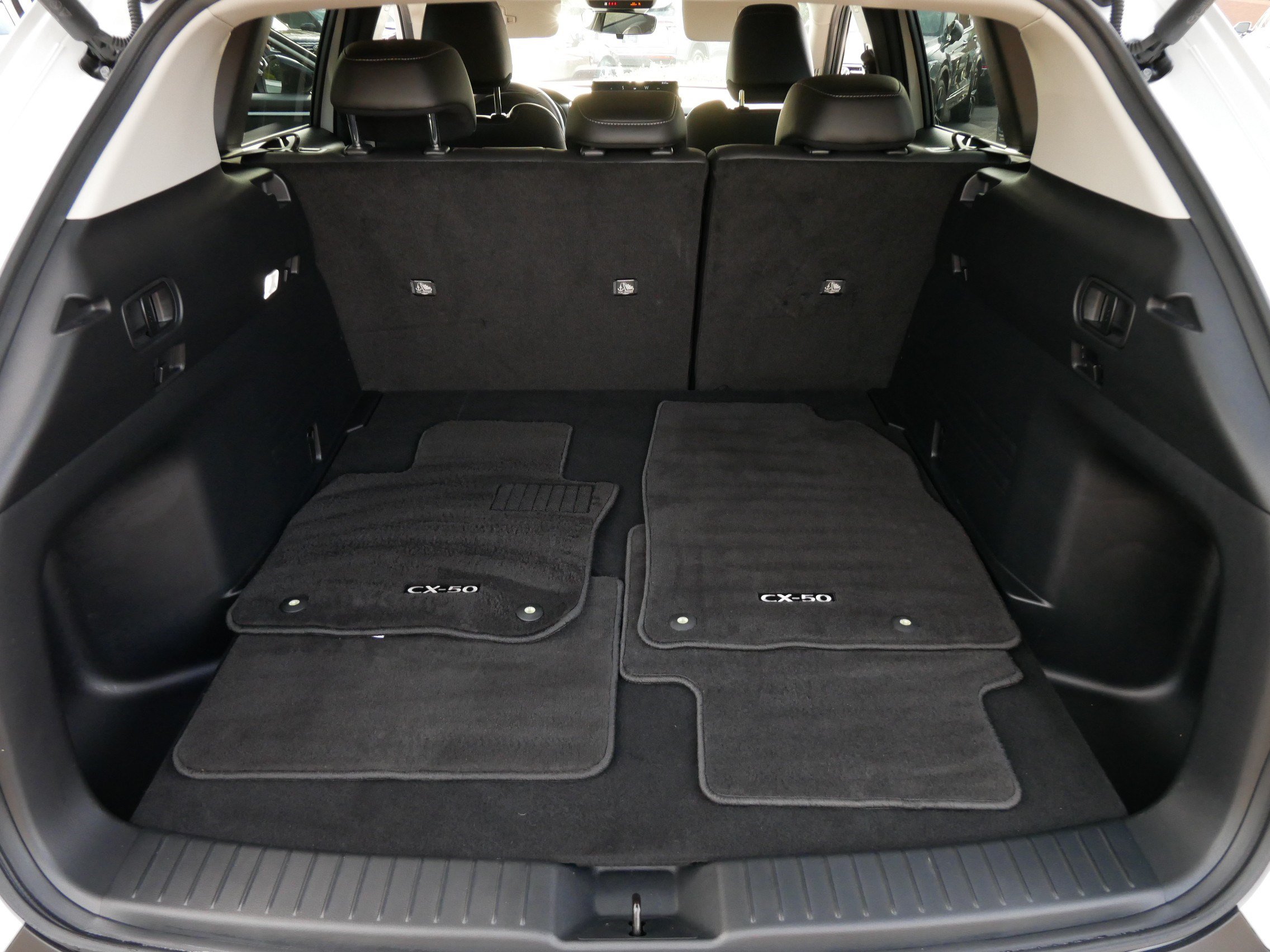 Used 2025 MAZDA CX-50 AWD 2.5 S w/ Cargo Package image 18